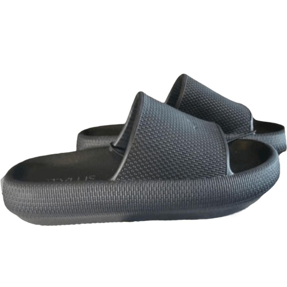 NWT STYLUS Womens 7 M Black Slides Sandals Textured Strap Contoured Footbed - Picture 3 of 7